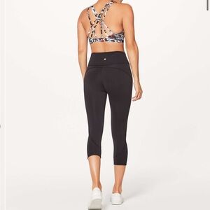 Lululemon In Movement Black Crop *Everlux 19" Crop Leggings
